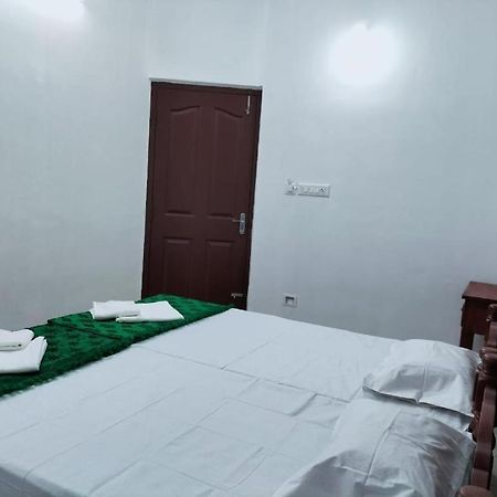 AlappuzhaPalmy Residency公寓 外观 照片